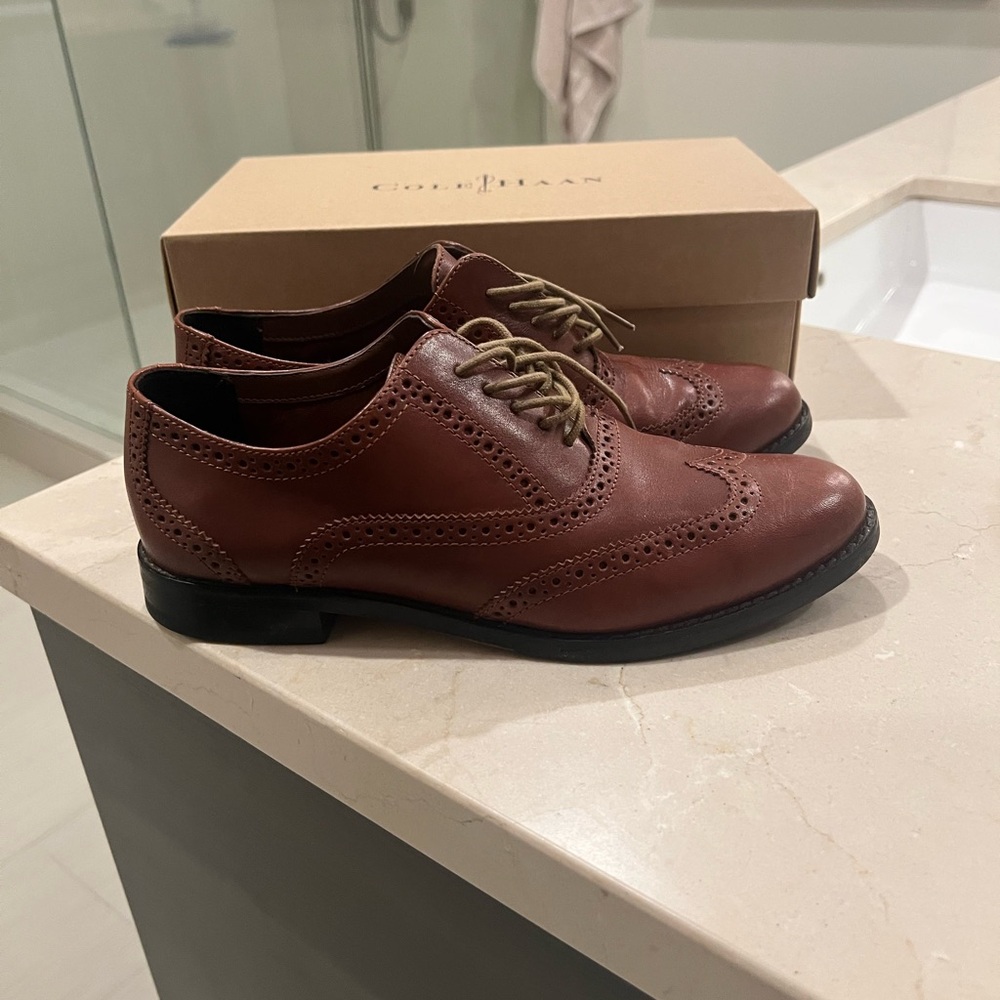 Cole Haan Women’s Tan Oxford Shoes